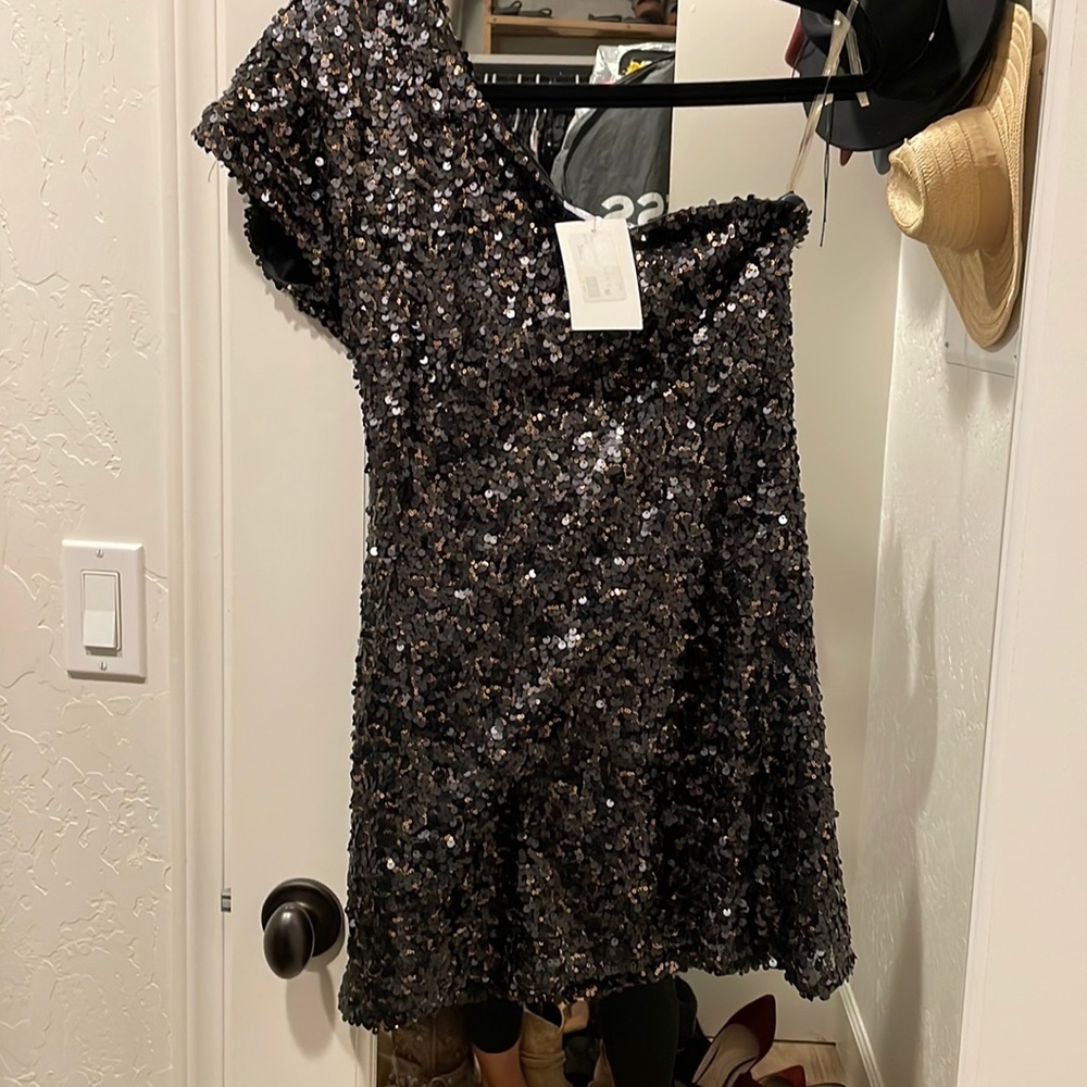 Coveted Clothing Bella Off the shoulder